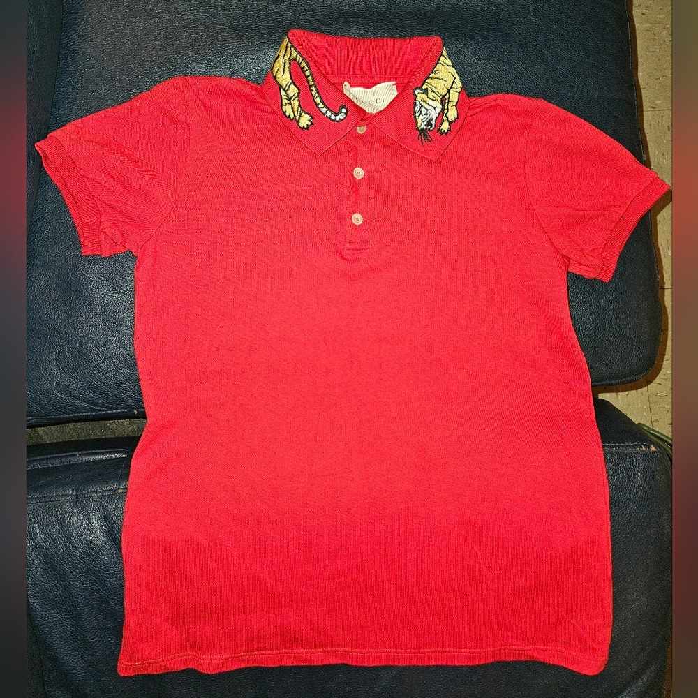 Gucci Polo with tiger on collar, Size 10 Years, Red